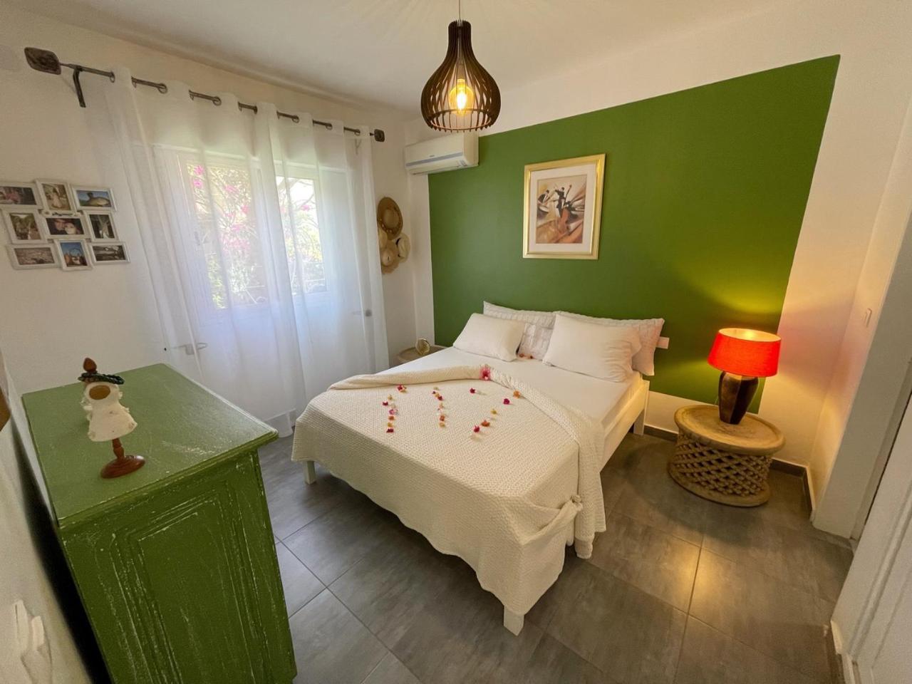 Agence Adjana Resort - Residence Du Port 3 Sali Tapé Exteriör bild